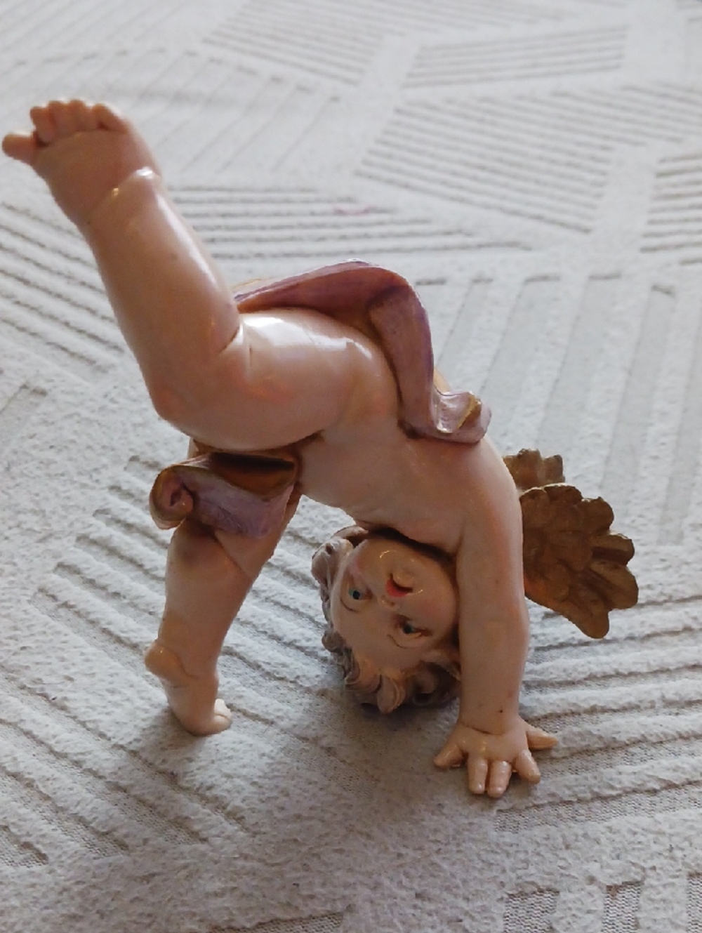 Fontanini Cherub Vintage  Art Sculpture in Cream and Gold